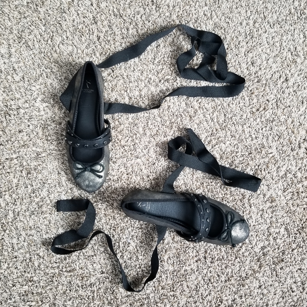 Simply Vera dark ballet shoes